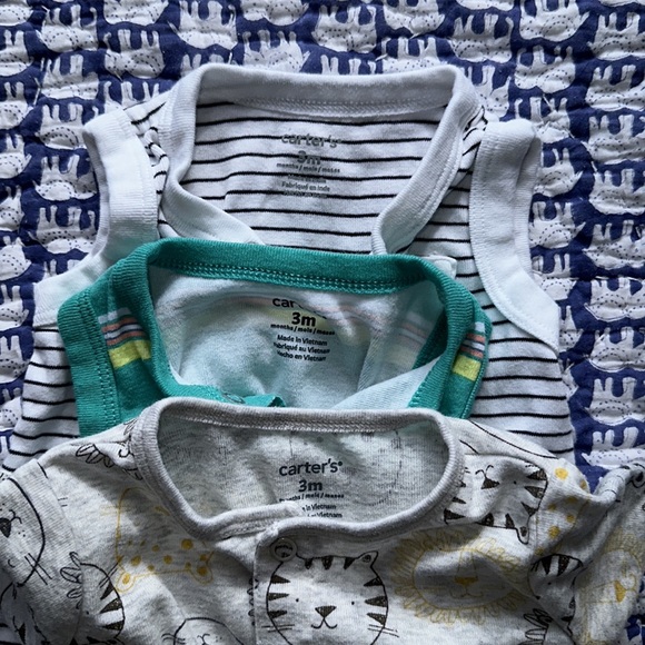 Carter’s Rompers - Picture 12 of 12